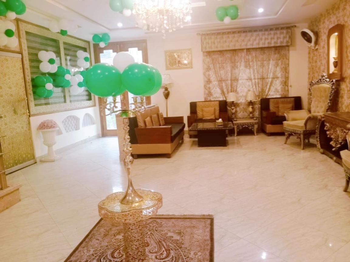Hotel S.R. Lounge Мултан Экстерьер фото