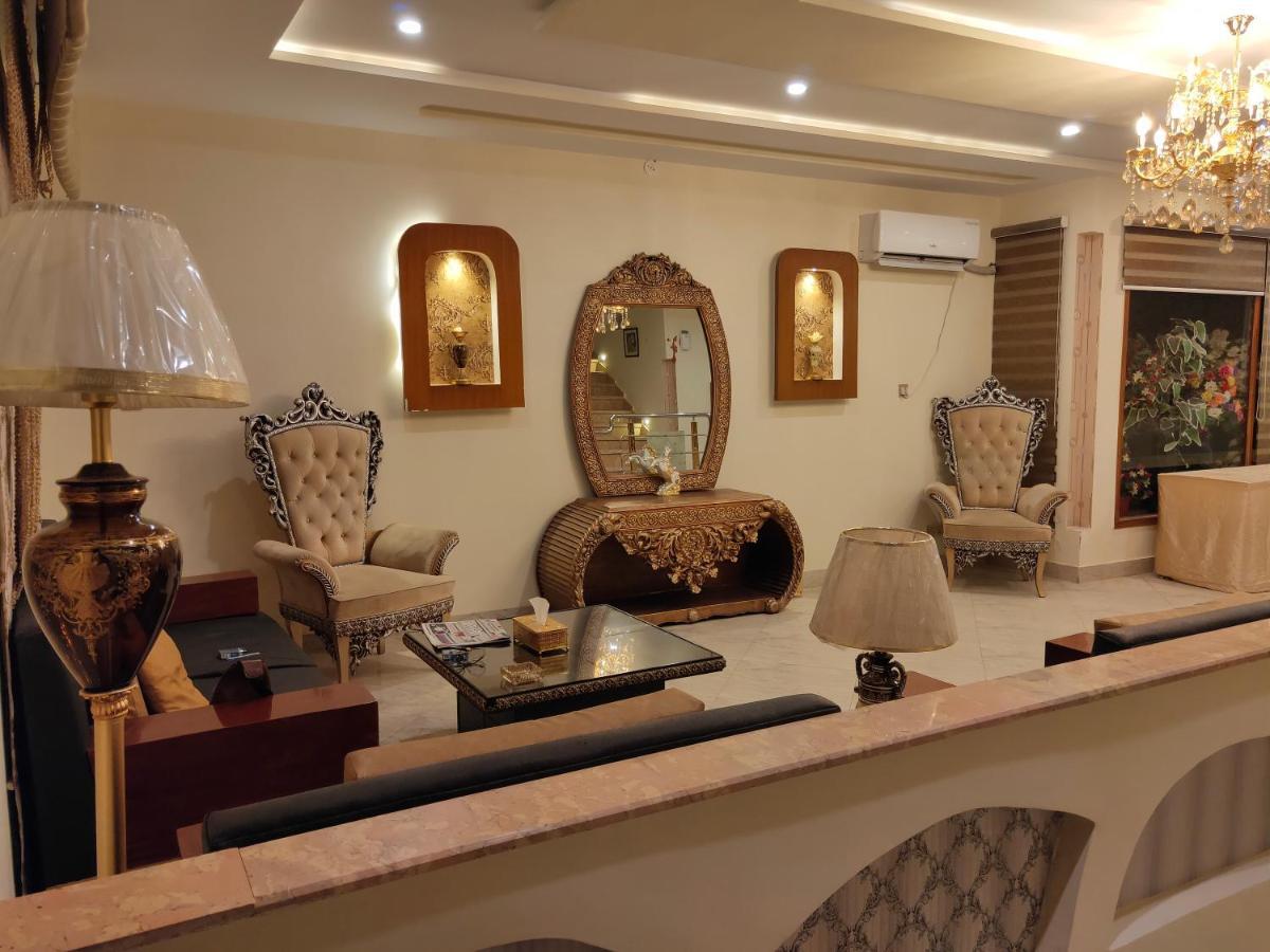 Hotel S.R. Lounge Мултан Экстерьер фото